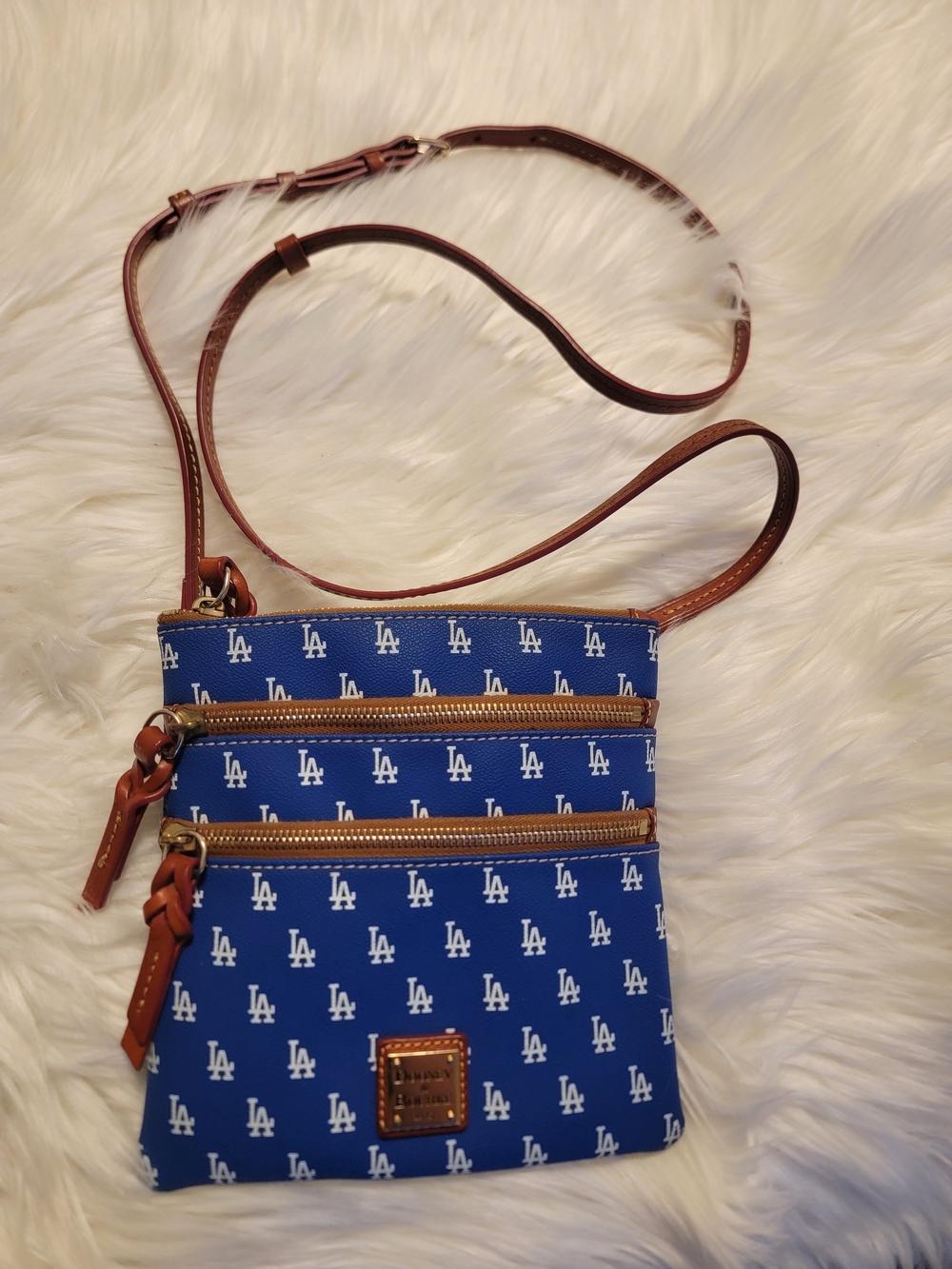 Rare Dooney & Bourke MLB LA Dodgers Blue Crossbody Bag